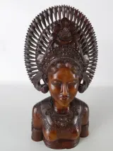 Houtsnijwerk Indonesische danseres – kavel bij De Kringwinkel, Heverlee