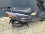 Motorscooter, Honda, JF11, grijs, 2005 – foto 2 – kavel bij Onlineveilingmeester, Kootstertille