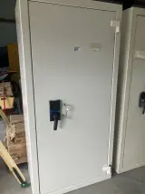 Kluiskast, Stahlschrank, cremewit, 2004 – kavel bij Onlineveilingmeester, Kootstertille