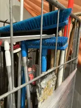 Partij schoonmaakartikelen – foto 8 – kavel bij Onlineveilingmeester, Kootstertille