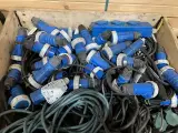 Partij stekkers en stekkerdozen – foto 3 – kavel bij Onlineveilingmeester, Kootstertille