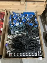 Partij stekkers en stekkerdozen – foto 4 – kavel bij Onlineveilingmeester, Kootstertille
