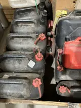 Partij jerrycans – foto 2 – kavel bij Onlineveilingmeester, Kootstertille