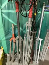 4x bouwlampen op statief – foto 2 – kavel bij Onlineveilingmeester, Kootstertille