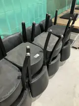 9x Horecastoelen, bruin/zwart – foto 3 – kavel bij Onlineveilingmeester, Kootstertille