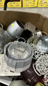 Ca. 350x Decoratie artikelen in kuubsdoos – foto 9 – kavel bij Onlineveilingmeester, Kootstertille