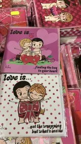Doos Love is… artikelen Love is – foto 2 – kavel bij Onlineveilingmeester, Kootstertille
