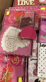 Doos Love is… artikelen Love is – foto 3 – kavel bij Onlineveilingmeester, Kootstertille