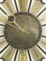 Vintage Hermle zonneklok met Junghans uurwerk (jaren 60/70) – foto 2 – kavel bij De Kringwinkel, Antwerpen