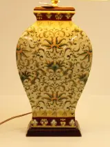 Chinese gemberpot tafellamp met groen-wit floraal patroon – foto 6 – kavel bij De Kringwinkel, Antwerpen