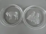 Set van 11 glazen onderzetters met dieren- en sterrenbeeldmotieven Ø 9 cm – foto 4 – kavel bij De Kringwinkel, Diest