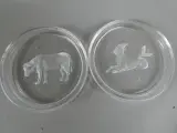 Set van 11 glazen onderzetters met dieren- en sterrenbeeldmotieven Ø 9 cm – foto 6 – kavel bij De Kringwinkel, Diest