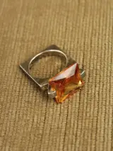 M&Molt sterling zilveren ring met oranje steen – foto 2 – kavel bij De Kringwinkel, Antwerpen
