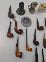 Verzameling van klassieke tabakspijpen en rokersaccessoires – foto 4 – kavel bij De Kringwinkel, Waardamme