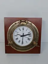 Prachtige Maritieme Patrijspoort Klok "Royal Marine" op Houten Paneel (30x30 cm) – kavel bij De Kringwinkel, Waardamme