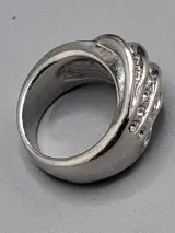 Brede zilverkleurige statement ring – foto 2 – kavel bij De Kringwinkel, Waardamme