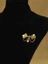 Antieke gouden broche in 18 & 14 karaat met parel – foto 8 – kavel bij De Kringwinkel, Antwerpen