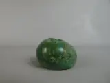 Groen stenen sculptuur met gezicht (By Axcilit) – foto 4 – kavel bij De Kringwinkel, Diest
