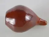 Unieke handgedraaide keramieken designvaas met ossenbloed glazuur – 24 cm – foto 5 – kavel bij De Kringwinkel, Heverlee