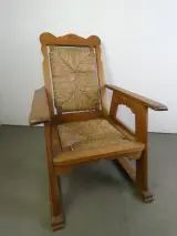 Set van 2 Franse Vintage Eiken 'Chauffeuses' met Biezen Zitting – foto 2 – kavel bij De Kringwinkel, Heverlee