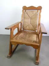 Set van 2 Franse Vintage Eiken 'Chauffeuses' met Biezen Zitting – foto 11 – kavel bij De Kringwinkel, Heverlee
