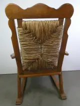 Set van 2 Franse Vintage Eiken 'Chauffeuses' met Biezen Zitting – foto 6 – kavel bij De Kringwinkel, Heverlee