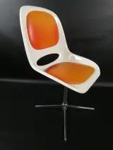 Vintage draaibare stoel in Space Age-stijl – foto 12 – kavel bij De Kringwinkel, Heverlee