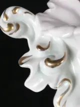 Decoratief Capodimonte porseleinen wandvaasje met cherubijn – foto 5 – kavel bij De Kringwinkel, Heverlee