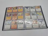 Grote Pokémon TCG-verzameling – dik pakket kaarten – verzamelmap – inclusief accessoires – foto 14 – kavel bij Onlineveilingmeester, Groningen