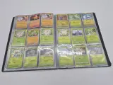 Grote Pokémon TCG-verzameling – dik pakket kaarten – verzamelmap – inclusief accessoires – foto 17 – kavel bij Onlineveilingmeester, Groningen