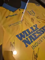 RKC Waalwijk gesigneerd voetbalshirt Eredivisie 2024 met sjaal – foto 8 – kavel bij Onlineveilingmeester, Groningen