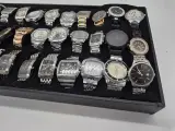 Bijzondere horlogecollectie – 30 polshorloges – mix van vintage, klassiek en modern – inclusief horlogebatterijen – foto 3 – kavel bij Onlineveilingmeester, Groningen