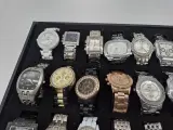 Bijzondere horlogecollectie – 30 polshorloges – mix van vintage, klassiek en modern – inclusief horlogebatterijen – foto 5 – kavel bij Onlineveilingmeester, Groningen