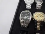 Bijzondere horlogecollectie – 30 polshorloges – mix van vintage, klassiek en modern – inclusief horlogebatterijen – foto 6 – kavel bij Onlineveilingmeester, Groningen