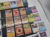 Bijzondere Pokémonverzameling – vintage kaarten – Gengar – Charmander – Rhydon – verzamelmap – ongeopend Lycanroc GX-pakket – foto 15 – kavel bij Onlineveilingmeester, Groningen