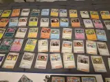 Grote Pokémonkaartenverzameling met zeldzame kaarten, verzamelmap en Pokémon-blik – foto 9 – kavel bij Onlineveilingmeester, Groningen