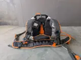 Ruggedragen Accu en Bladblazer, STIHL, AR3000L & BGA200 – foto 12 – kavel bij Onlineveilingmeester, Wijk en Aalburg