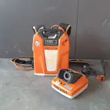 Ruggedragen Accu en Accu-lader, STIHL, AR3000L & AL500 – kavel bij Onlineveilingmeester, Wijk en Aalburg