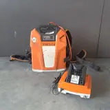 Ruggedragen Accu en Accu-lader, STIHL, AR3000L & AL500 – kavel bij Onlineveilingmeester, Wijk en Aalburg