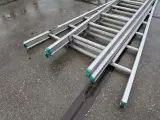 3-delige uitschuifbare ladder met gevelrol, 3x12-treeds – foto 3 – kavel bij Onlineveilingmeester, Heerenveen