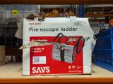 Vlucht- of brandladder en telescoopladder – foto 3 – kavel bij Onlineveilingmeester, Heerenveen