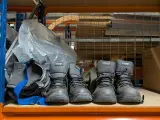 Partij diverse werkleding, o.a. DASSY en Grisport – foto 4 – kavel bij Onlineveilingmeester, Heerenveen