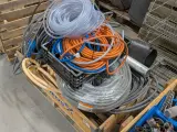 Partij elektrische kabels, mantelbuizenen kunststof leidingen – foto 2 – kavel bij Onlineveilingmeester, Heerenveen