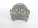 Fraaie verzameling van 6 diverse oude en vintage sieraden- en snuisterijdoosjes – 19e/20e eeuw – foto 20 – kavel bij De Kringwinkel, Heverlee
