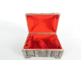 Fraaie verzameling van 6 diverse oude en vintage sieraden- en snuisterijdoosjes – 19e/20e eeuw – foto 21 – kavel bij De Kringwinkel, Heverlee