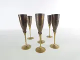 Set van 6 vintage verzilverde champagneflûtes met messing voet – kavel bij De Kringwinkel, Heverlee
