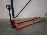 Palletwagen met lange lepels BT, LHM230, bouwjaar 2005 – kavel bij Onlineveilingmeester, Hoogeveen