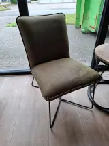 Bijzettafel met 2 stoelen – foto 4 – kavel bij Onlineveilingmeester, Hoogeveen