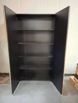 2-Deurs magazijnkast omkleed met panelen – foto 2 – kavel bij Onlineveilingmeester, Hoogeveen