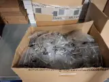 Partij verpakking, tape, kit, etc – foto 9 – kavel bij Onlineveilingmeester, Hoogeveen